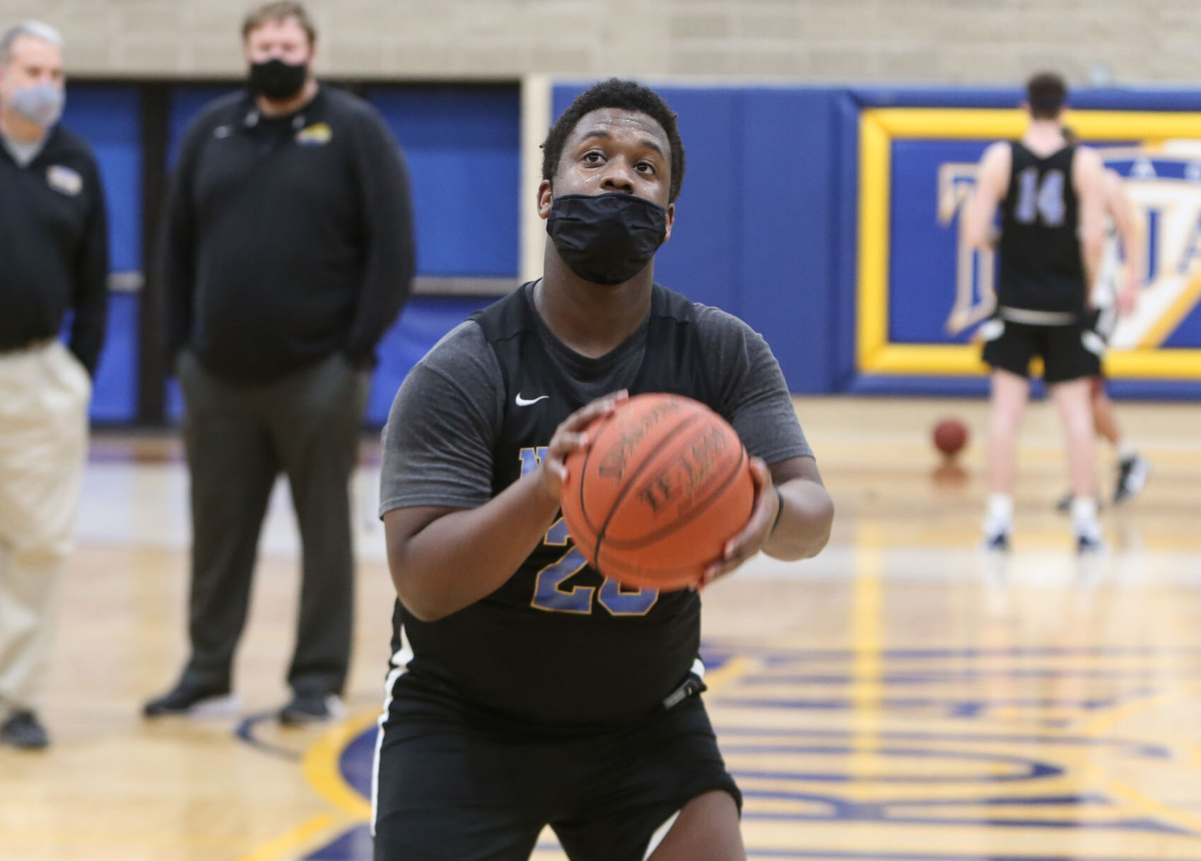 NIACC men's basketball practice - Cranshaw